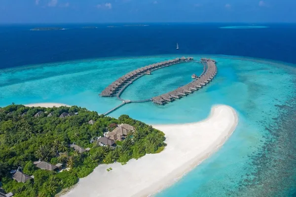Maldives Travel Seasons at a Glance – Complete Guide for 2026
