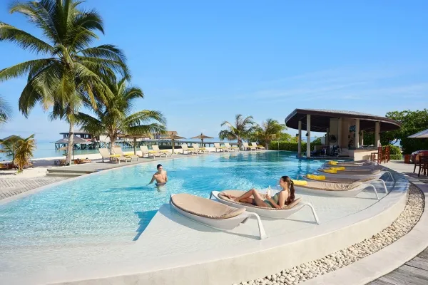 Maldives All-Inclusive vs Half Board – Which Is Better?