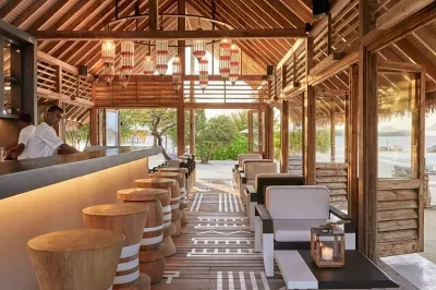 Faru Bar � Dining at COMO Cocoa Island