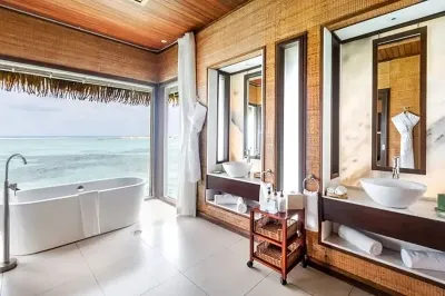 Family Overwater Suite – Panoramic View � Photo 4