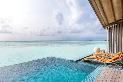 Overwater Villa - Sunset � Photo 2