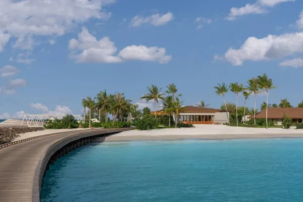 Centara Grand Lagoon Maldives � Resort View 3