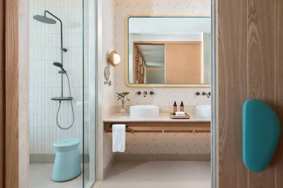 One-Bedroom Sunset Overwater Pool Villa � Photo 4