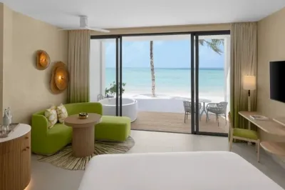 Mirage Beachfront Room with Jacuzzi � Photo 2