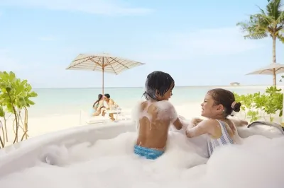 Mirage Beachfront Room with Jacuzzi � Photo 4