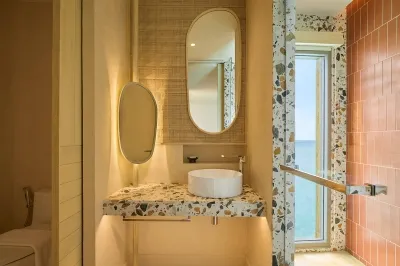 Overwater Sunrise Villa with Jacuzzi � Photo 3