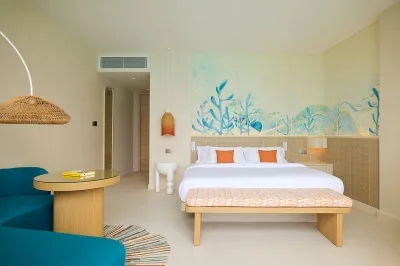 Overwater Villa with Jacuzzi � Photo 2
