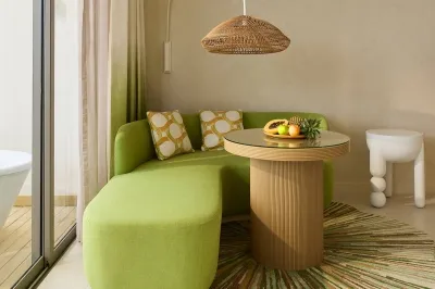 Panoramic Lagoon Room with Open-Air Bath � Photo 3