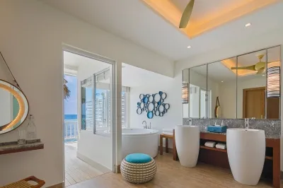 Sunset Overwater Villa � Photo 2