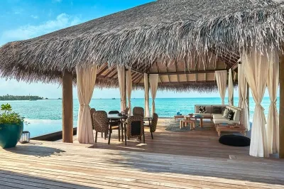 Three Bedroom Sunset Water Villa with Pool � Photo 2