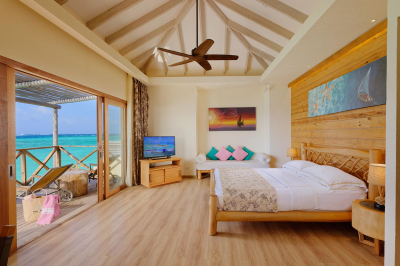 Aqua Suite with Slide � Photo 3