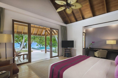 Beachfront Pool Villa � Photo 3