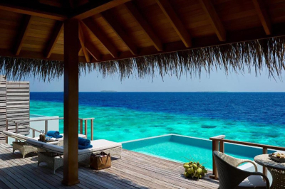 Waterfront Pool Villa � Photo 2