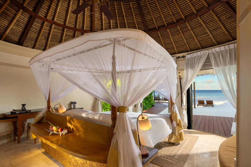 Grand Beachfront Pool Villa