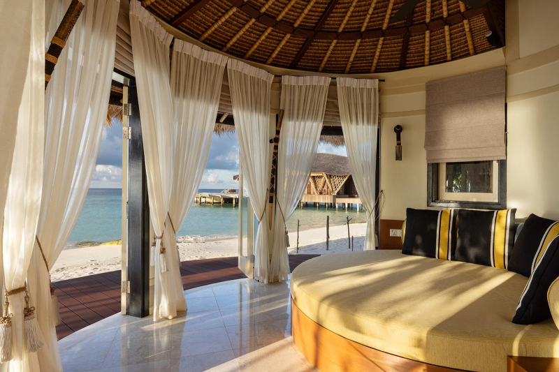 Grand Beachfront Pool Villa