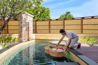 Floating Breakfast � Experience at Banyan Tree Vabbinfaru