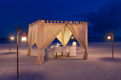 Romantic Beach Dinner � Experience at Banyan Tree Vabbinfaru