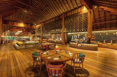 Canneli Restaurant � Dining at Hurawalhi Island Resort