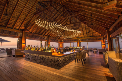 COCO BAR � Dining at Hurawalhi Island Resort