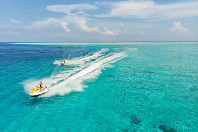 Watersports � Experience at Hurawalhi Island Resort