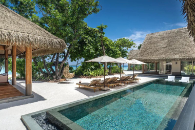 THREE BEDROOM BEACH RESIDENCE WITH POOL � Photo 2