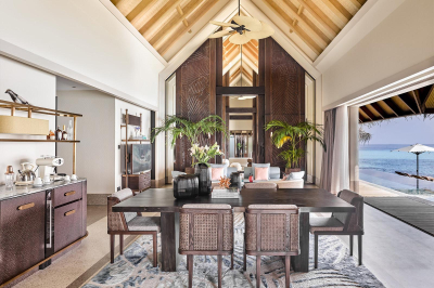 THREE BEDROOM OCEAN RESIDENCE WITH TWO POOLS � Photo 4