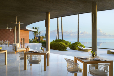 EAU Bar � Dining at The Ritz-Carlton Maldives