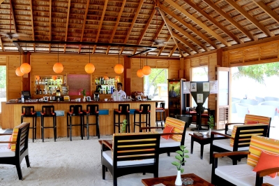 PAVILION BAR � Dining at Meeru Island Resort and Spa