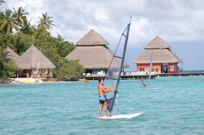Catamaran Sailing � Experience at Adaaran Club Rannalhi Maldives