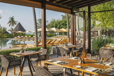 Café Huraa � Dining at Four Seasons Resort Maldives at Kuda Huraa
