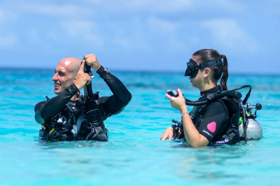 Discover Scuba Diving � Experience at Four Seasons Resort Maldives at Kuda Huraa