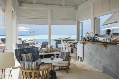 Blu Bar � Dining at Four Seasons Resort Maldives at Landaa Giraavaru