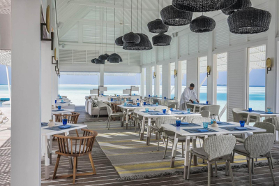 Blu Beach Club � Dining at Four Seasons Resort Maldives at Landaa Giraavaru