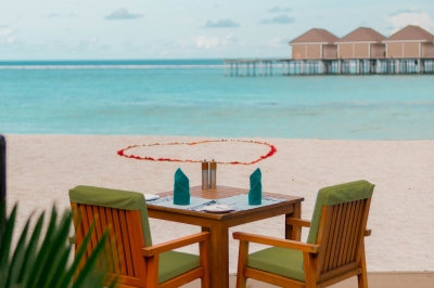 Manta � Dining at Brennia Kottefaru Maldives