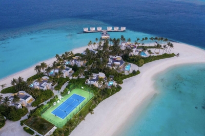 Beachside Tennis � Experience at Jumeirah Olhahali Island Maldives