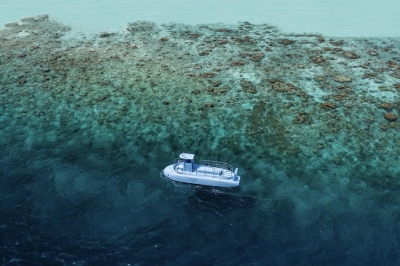 Semi-Submarine Adventure � Experience at Jumeirah Olhahali Island Maldives