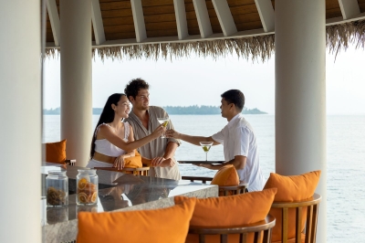 Eclipse Bar � Dining at Emerald Faarufushi Resort & Spa