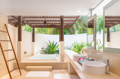 Deluxe Beach Residence with Lap Pool � Photo 4