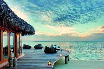 Meeru Bar & Grill � Dining at Hideaway Beach Resort & Spa Maldives