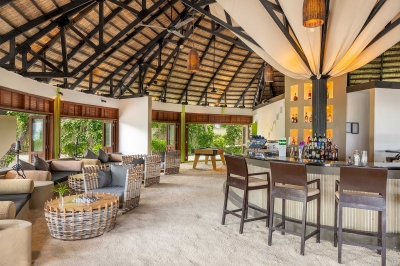 Kuredhi Pool Bar � Dining at Angsana Velavaru Maldives