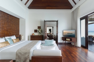 Ocean Residence with Infinity Lap Pool � Photo 3