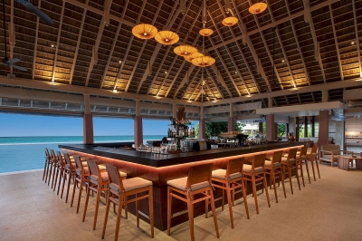 Bandhi Pool Bar � Dining at Heritance Aarah Maldives