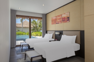 Three Bedroom Beach Villa - Pool and Sunset View � Photo 3